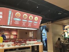 -老牌坊云南鱼豆花火锅(哈西万达店)