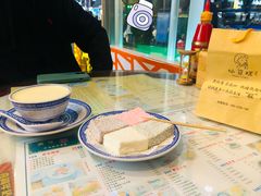 -广信牛奶甜品世家(台东店)