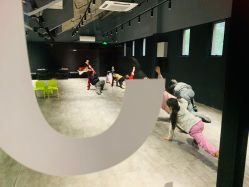 点击看大图 -CASTER跳舞俱乐部