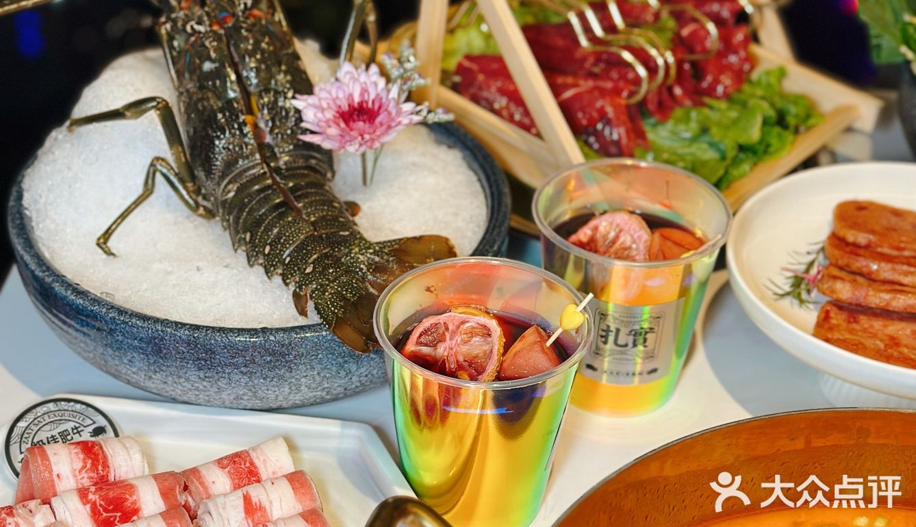 这家海鲜火锅餐厅 姐妹们给我冲！