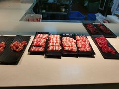 -牛里牛气· 榴莲海鲜鲜牛肉自助火锅·烤肉(横岗店)