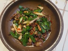 -阿瓦山寨·湘菜现炒·剁椒鱼头王(咸阳总店)