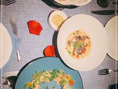 -弦月窗LUNETTE BY AMANDA(复兴路店)