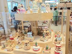 -猫的天空之城概念书店(北戴河蔚蓝海岸店)