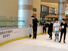 -成都冰纷万象滑冰场
