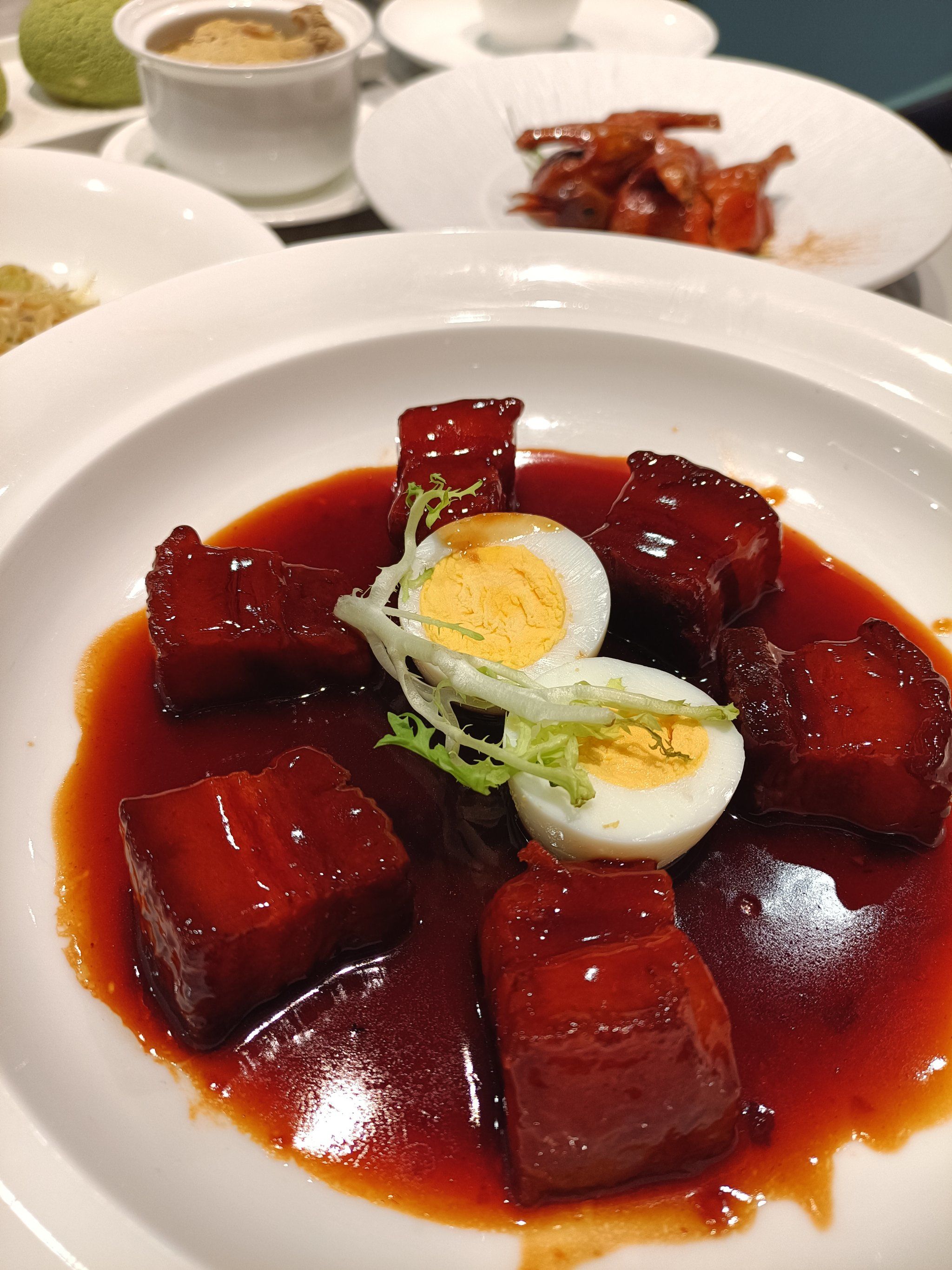 一口软糯的红烧肉