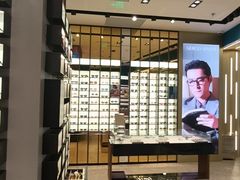 -LensCrafters亮视点(东方新天地店)