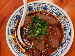 -杨三孃跷脚牛肉(西外棕榈岛店)