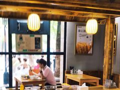 大堂-弄堂咪道-饭香·面香·馄饨香(兴梅店)