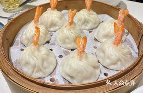 Fresh Shrimp and Asparagus Soup Dumplings