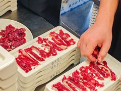 -来龍儿鲜切牛肉自助老火锅