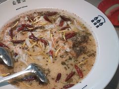 -渔语鱼酸菜鱼新川菜(来福士店)