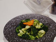 清炒西蓝花-若蘭慈·无国界素食料理(欢乐海岸店)
