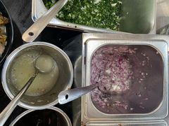 -鸿浩扒猪脚米线