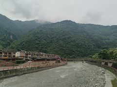 -四川汶川特大地震漩口中学遗址