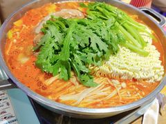 部队年糕鸡肉火锅-花腰餐吧Bistro烧烤 傣味(传媒大学店)