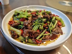 小炒黄牛肉-江南驿·二十余年创意杭帮味(良渚玉鸟集店)