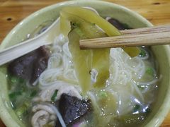 -老字号巴山酸菜米线(巴渝佳梦小区店)