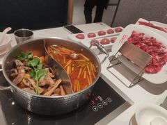 鸳鸯锅底-牛焱·贵州黄牛肉火锅(城西银泰店)