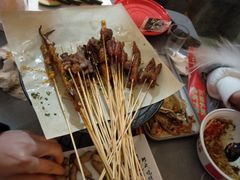 -何师烧烤·香辣蟹·川菜·30年老品牌(太古里旗舰店)