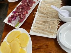 -五指山生态小黄牛(皮皮虾海鲜广场店)