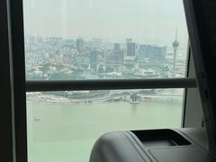 -珠海瑞吉酒店游泳池