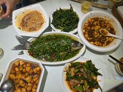 -华光驿站私房菜·黑金冠
