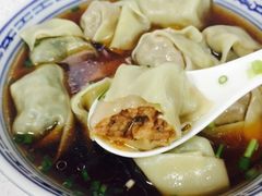 半菜半肉-古徽州馄饨店(宝安路店)