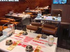 -肥肥虾庄·金牌油焖大虾(汉街SKP店)