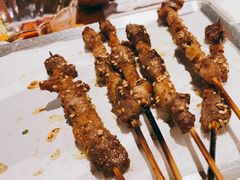 烤羔羊肉串-木屋烧烤(大运店)