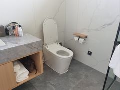 -燕山大酒店