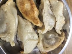 -黄阿姨锅贴大王(万航渡路店)