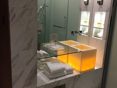 -上海滴水湖皇冠假日酒店