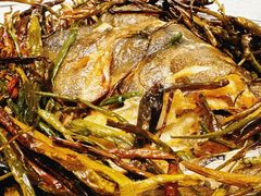 葱烤鸦片鱼头-新吉士·上海菜(浦东LCM置汇旭辉店)