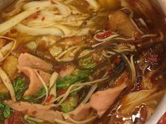 -顺溜·手工刀削面·黑金店(铜锣湾店)