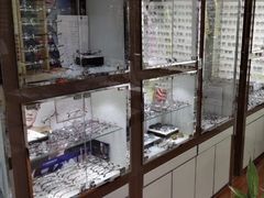 -华彬眼镜专业渐进配镜(潘家园店)