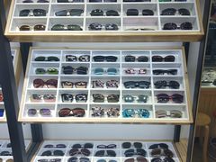 -三叶眼镜城(八佰伴店)
