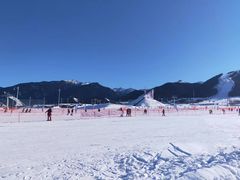 -丝绸之路山地度假区滑雪场