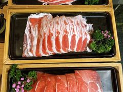 -湊湊火锅·茶憩(杭州湖滨银泰in77店)