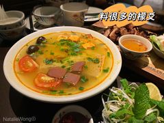 -大头虾越式风味餐厅(光明广场店)