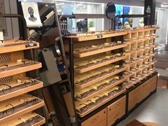 -MUJOSH木九十眼镜(月星环球港B1店)