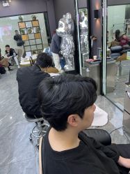 -藤野造型烫染·漂发