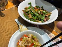 -黄泥岗·地道湖北菜(奥特莱斯店)