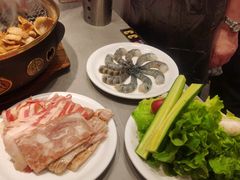 -山焱·炭火自助烤肉(周浦万达店)