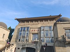 -肥肥虾庄·金牌油焖大虾(汉街SKP店)