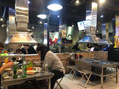 -马路牙子烧烤音乐酒馆(望京店)