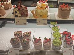 -花花卷卷·鲜食蛋糕(泉屋店)