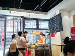 -柳州肥姨妈大骨螺蛳粉(曹路店)