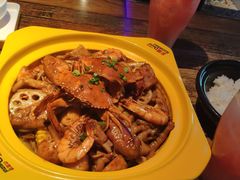 -多嘴肉蟹煲(万达店)
