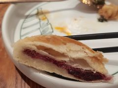 玫瑰鲜花饼-云海肴·汽锅鸡·云南菜(广安门天虹店)